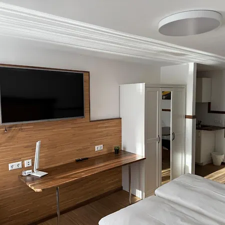 Hotel Schoene Aussicht 3*